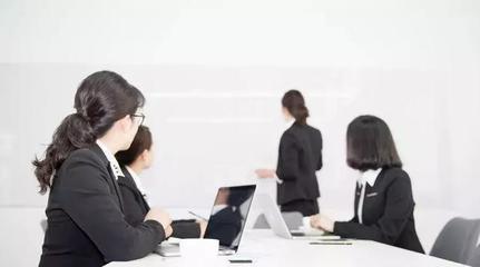 蒼狼商學院營銷知識 終端業務員跑小區失敗的核心原因與破局之道——從執行者到文化經紀人的角色轉變